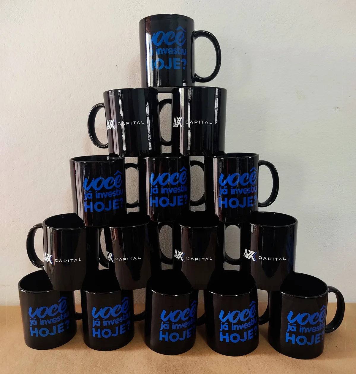 Pedido real de canecas corporativas personalizadas para a NX Capital